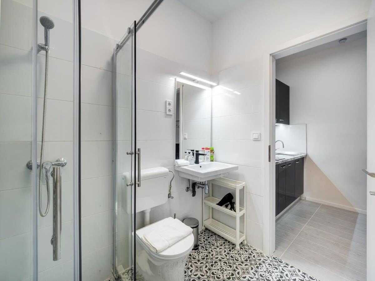 Cute Central Studio With Ac Budapest Luaran gambar