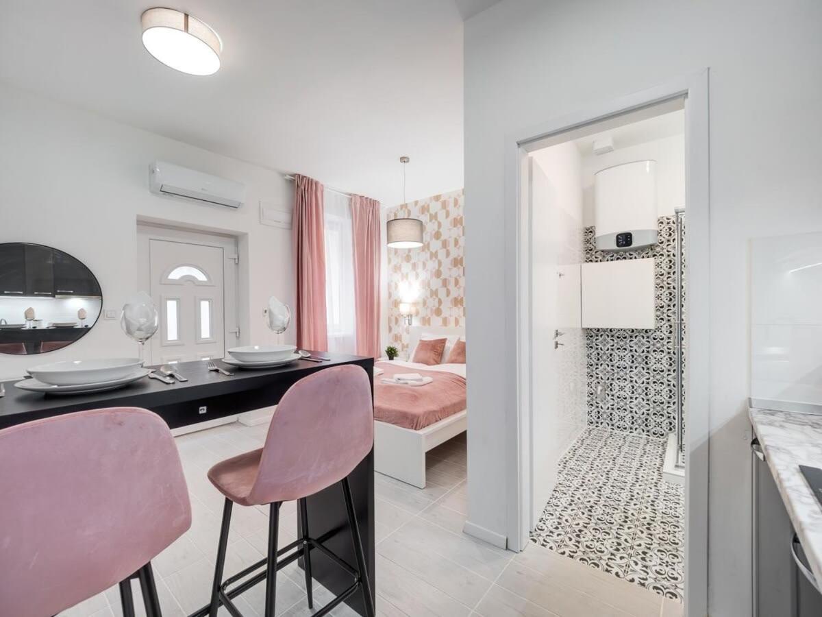 Cute Central Studio With Ac Budapest Luaran gambar