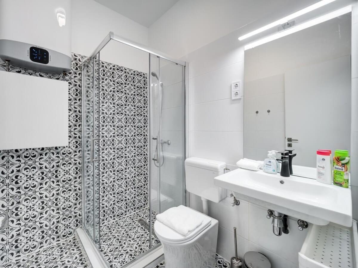 Cute Central Studio With Ac Budapest Luaran gambar