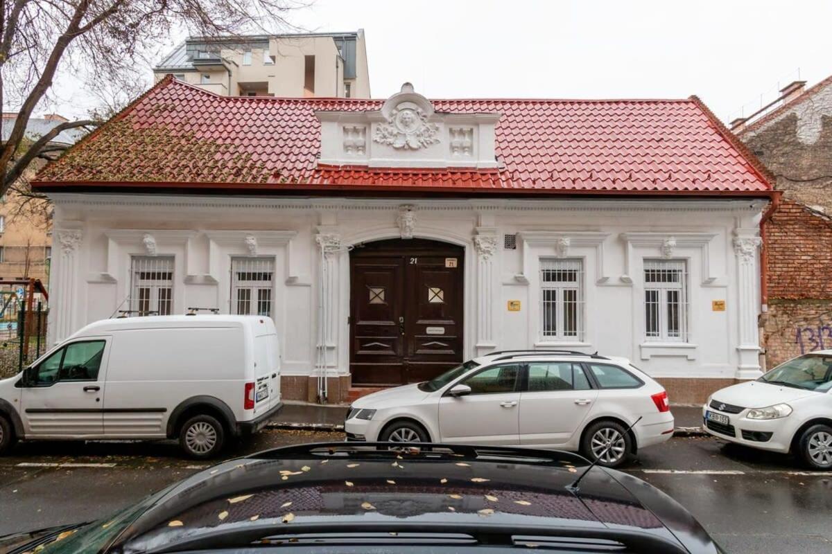Cute Central Studio With Ac Budapest Luaran gambar